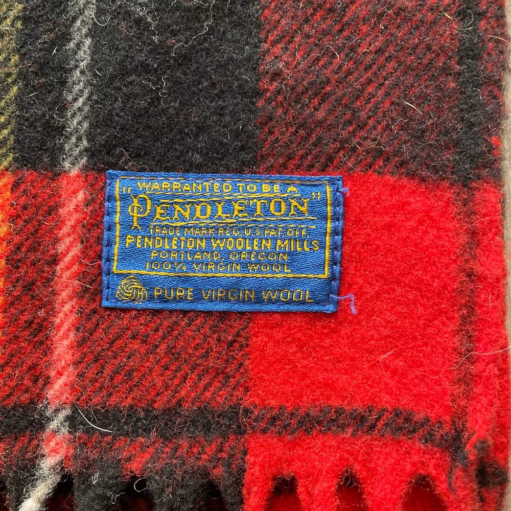 Vintage Pendleton Blanket Throw Red/Black VirginWool Plaid Fringed 72x52’’ RARE